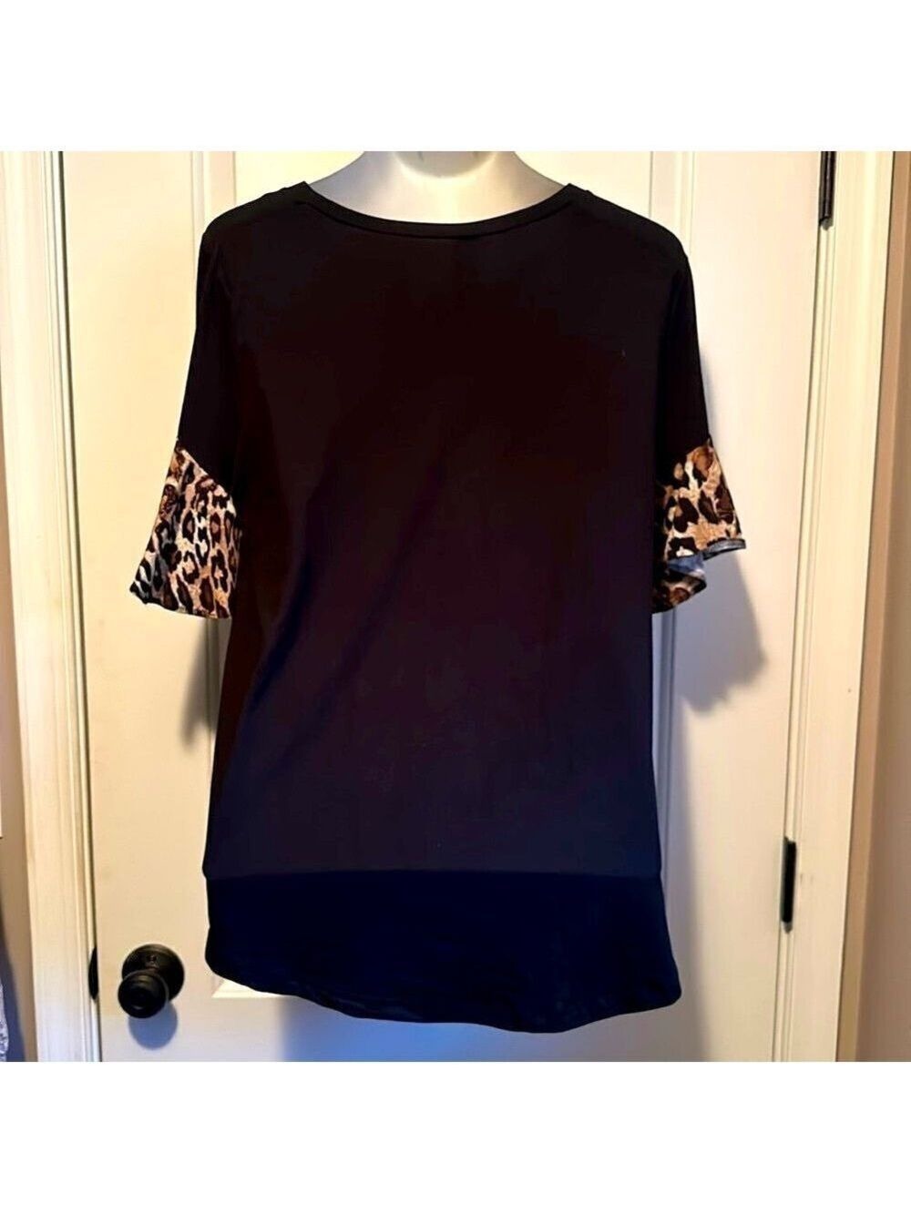 Leopard Top - Picture 4 of 8